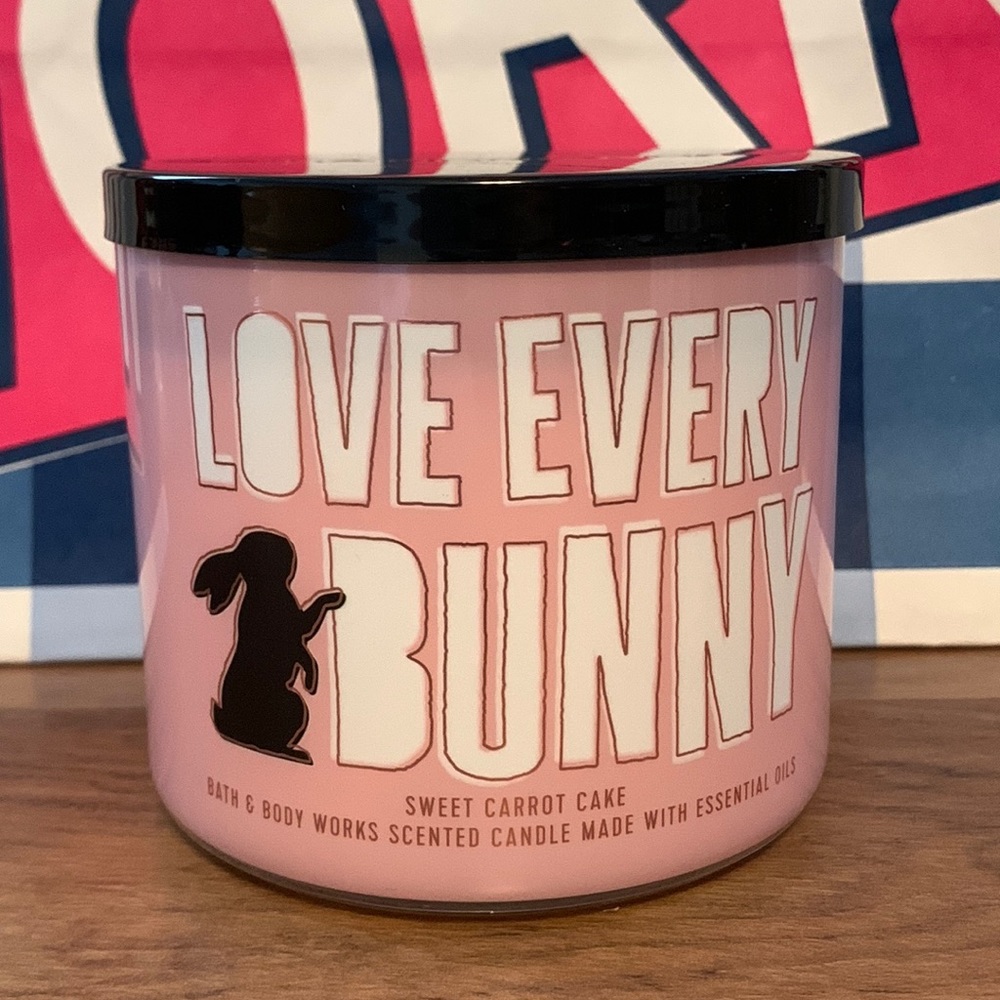 Bath & Body Works Sweet Carrot Cake candle (2021) 🥕🎂